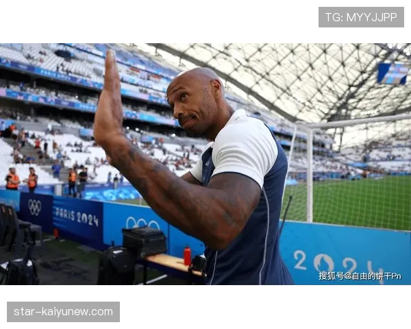 亨利近期前插抢点撕开防线，门前威胁超越昔日锋线表现