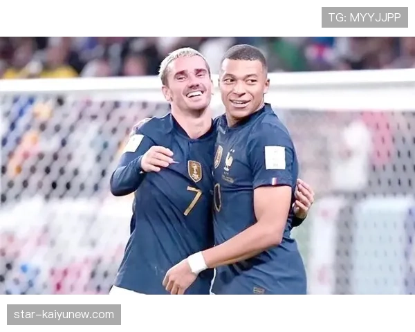 格列兹曼与姆巴佩的角色差异：组织核心与终结核心的能力边界解析