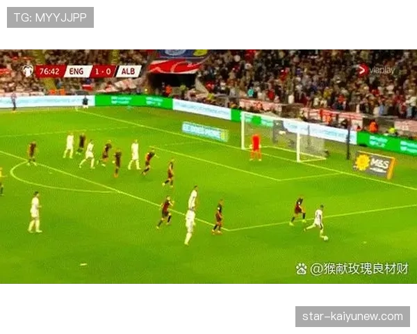 凯恩距离世界第一中锋还差什么:进攻全面性与顶级标准的差距解析 凯恩距离世界第一中锋还差什么:进攻全面性与顶级标准的差距解析